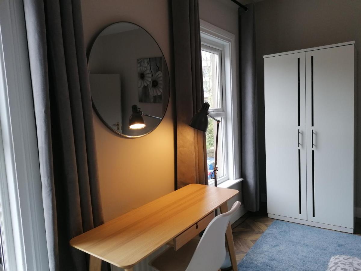 Stunning 3 Bedroom Townhouse In The Heart Of City เบลฟาสต์ ภายนอก รูปภาพ